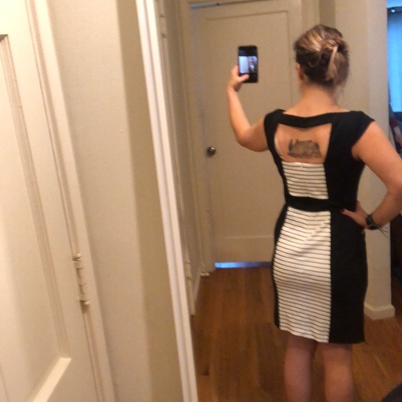 Black and white striped dress - Picture 5 of 5